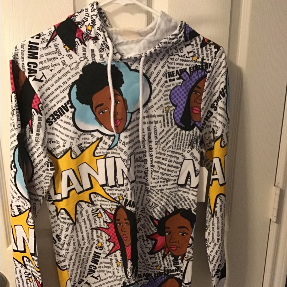 Women’s Animated Super Stylish Top Size M NWT